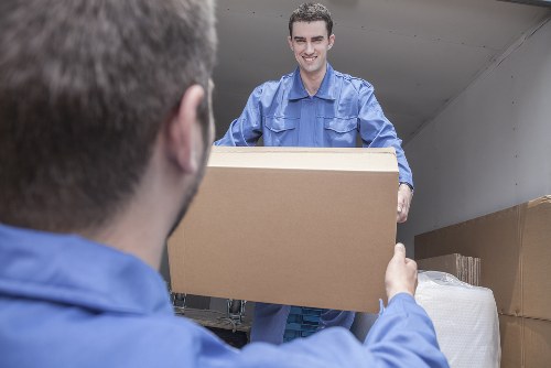 Moving truck service for homes and flats in Putney