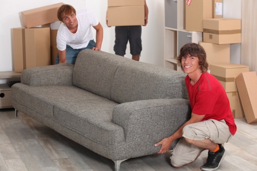 Local packing and unpacking help for Putney residents