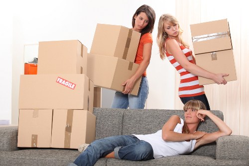 House removals support for flats and family homes in Putney
